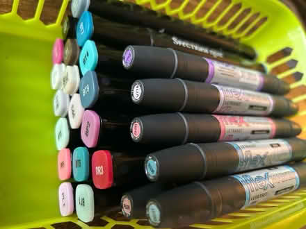Photo of free Some art/craft Pens (Hecky WF16) #4