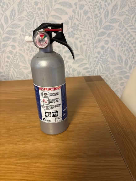 Photo of Fire extinguisher wall bracket (Paisley PA1) #1
