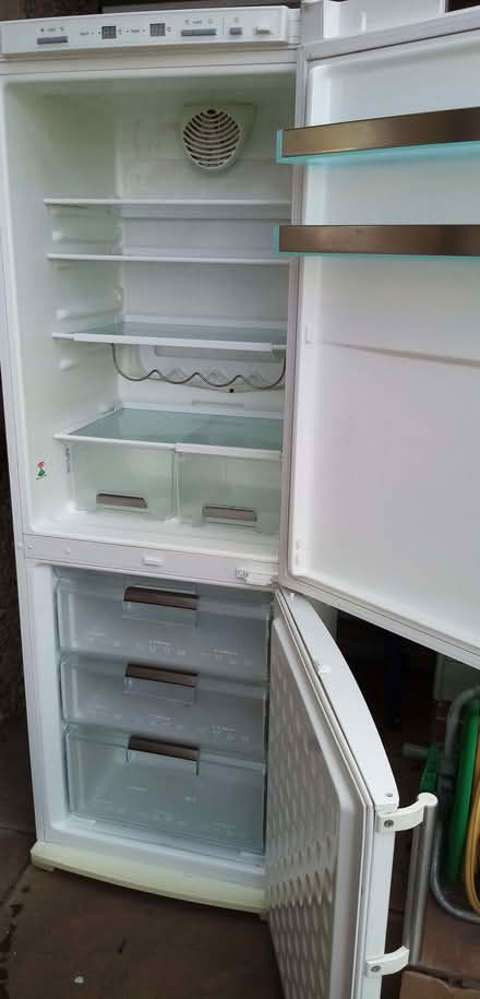 Photo of free Siemens fridge freezer family size (Carnforth LA5) #2