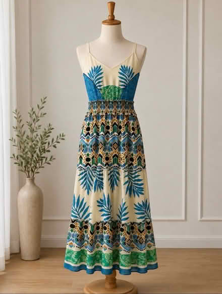 Photo of free Summer dress size 8-12 (Hampstead Heath) #1