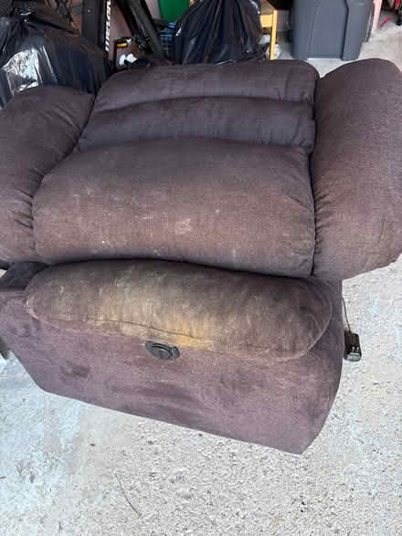 Photo of free Large massage chair (L5L 5P5) #4