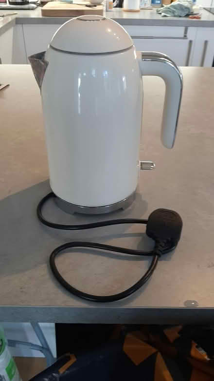 Photo of free kettle (peacehaven BN10) #1