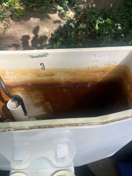 Photo of free Toilet round 3 gall 1940s (4422 Davenport St NW) #3