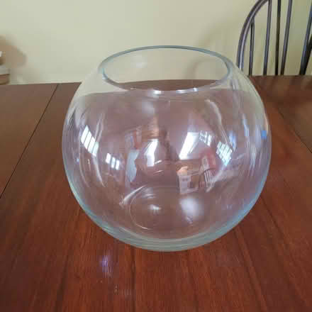 Photo of free Large glass vase (Toronto) #1
