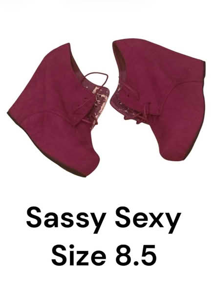 Photo of free Sassy Sexy Woman’s Shoes (Brooklyn Storage) #1