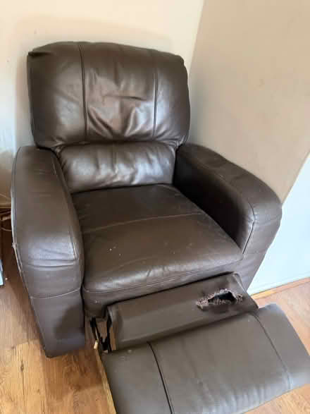 Photo of free recliner chair (Nottingham, NG12) #2
