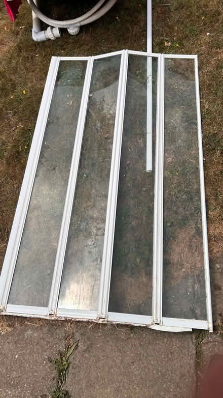Photo of free Bath/shower screen (Ilkeston DE7 DE7) #1