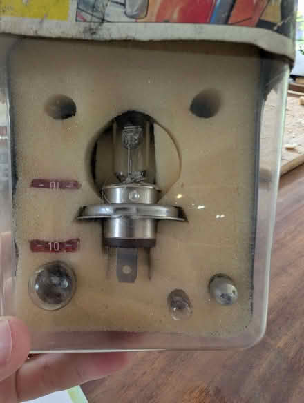 Photo of free AA R472 emergency bulb kit (Ruscombe GL6) #1