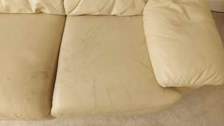 Photo of free Cream leather suite (Hayes, BR2) #4