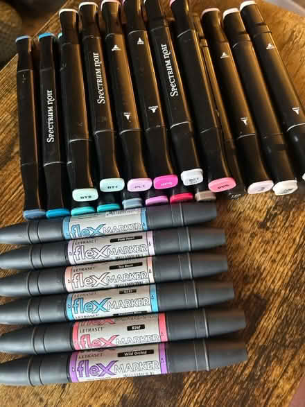 Photo of free Some art/craft Pens (Hecky WF16) #2