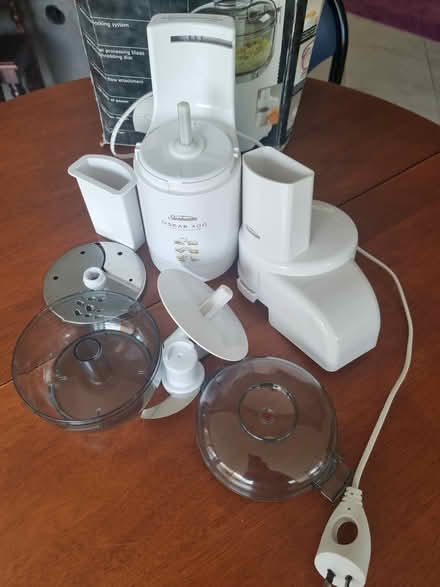 Photo of free Sunbeam Oskar 400 Food Processor (Near Hue Hue Rd Jilliby) #2