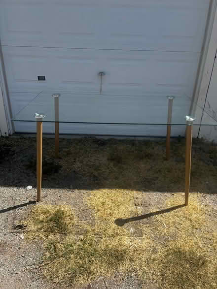Photo of free Glass dinner tablr (1028 17th St, Santa Monica) #2