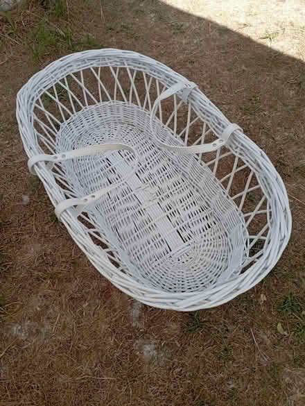 Photo of free Moses basket/basinette (Farncombe (GU7)) #1