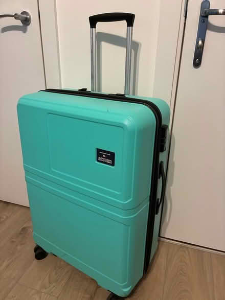 Photo of free Hard shell suitcase - tommy hilfiger (Poplar E14) #3