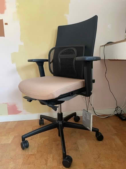Photo of free Ergonomic office desk chair (Stoke Newington N16) #1