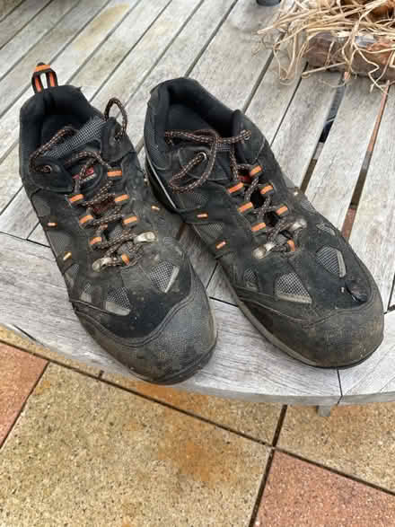 Photo of free Mens safety trainers size 8 (Kennington OX1) #1