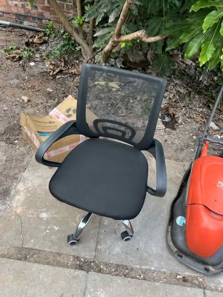 Photo of free Office chair (L7) #1