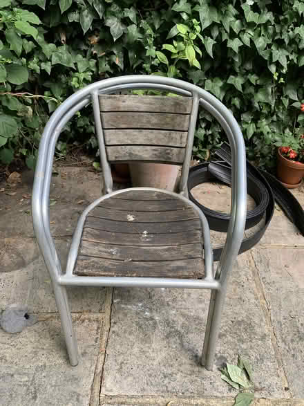 Photo of free garden table and chairs (Camden tube station NW1) #1