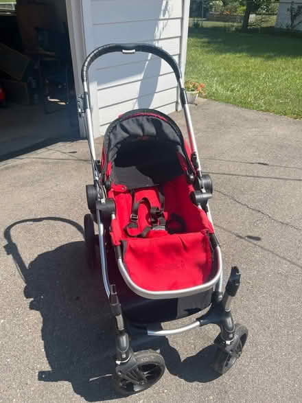 Photo of free Stroller (Grove Rd and Harris) #2
