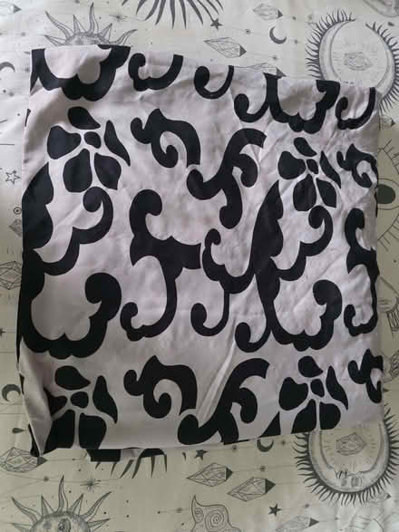 Photo of free Double sized duvet cover and 2 pillow cases (Deptford SE8) #2