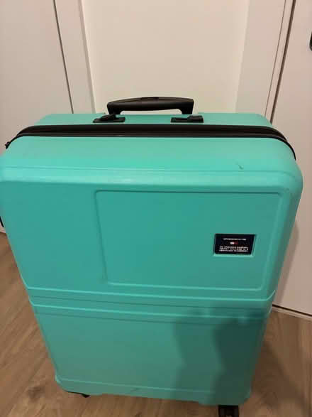 Photo of free Hard shell suitcase - tommy hilfiger (Poplar E14) #1