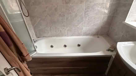 Photo of free Jacuzzi/whirlpool bath (Ilkeston DE7 DE7) #1