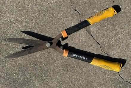 Photo of free Hedge Shears (Cupertino - DeAnza and 280) #1