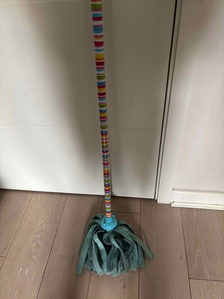 Photo of free Floor mop. Surplus to requirements. (Southborough BR2) #1