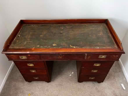 Photo of free Old desk (Caversfield OX27) #4