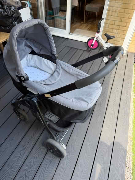 Photo of free Baby stroller (E147sj) #3
