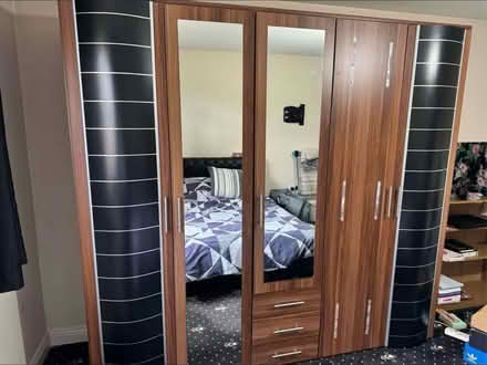 Photo of free 6 🚪 wardrobe (Ox42qf Oxford Ox42qf) #2