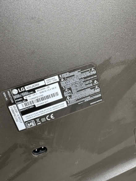 Photo of free Lg 42” LED TV needs new LEDS (BR1 bromley) #3