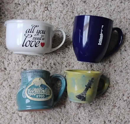 Photo of free 4 Mugs (North part of Buffalo Grove) #1
