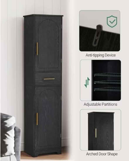 Photo of free Black cabinet for bathroom or small spaces (Fulham SW6) #2