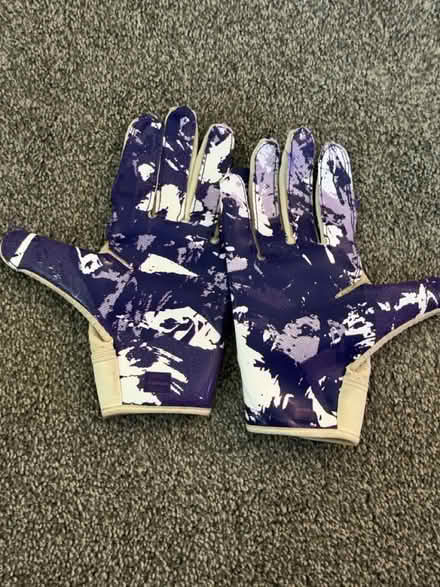 Photo of free Kids receiver gloves (Downers Grove - South) #2