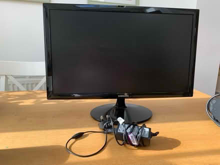 Photo of free Samsung computer monitor (Bathwick ff BA2) #1