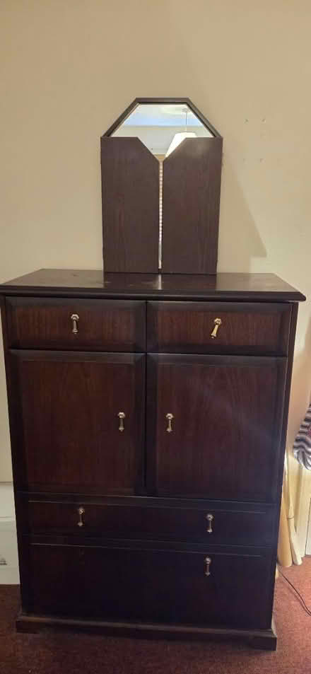 Photo of free Chest of drawers and 3 panel mirror (Headington, OX3) #2