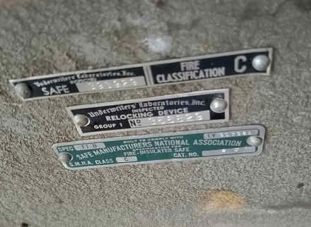 Photo of free vintage safe broken handle (Brettonwoods Oak Cliff) #3