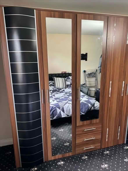 Photo of free 6 🚪 wardrobe (Ox42qf Oxford Ox42qf) #1