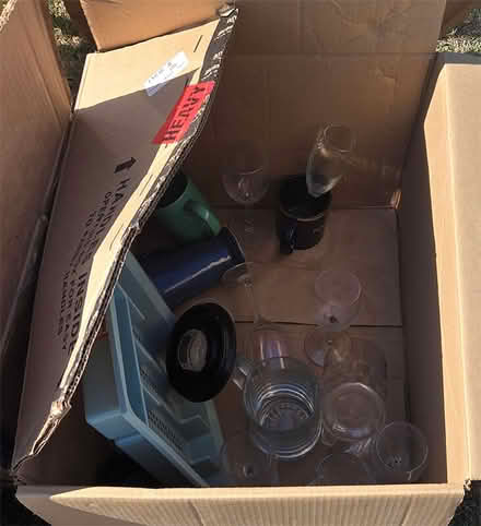 Photo of free items 3800 block Cherrywood Av (Leimert Park) #4