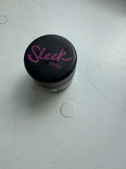 Photo of free Sleek navy eye dust (HA6 2A) #1