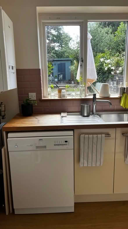 Photo of free Whole kitchen - TO GO BY FRIDAY 7th (Hitchin SG4) #4
