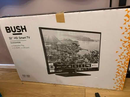Photo of free TV (Pangbourne RG8) #1