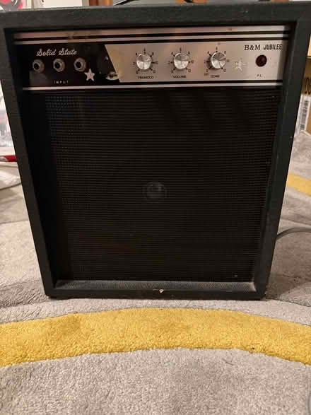 Photo of free Small guitar/microphone amplifier (bognor regis PO22) #1