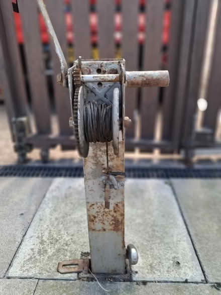 Photo of free Hand winch (Kit Green WN5) #1