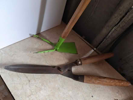 Photo of free Vintage garden shears and small childrens garden tool (Harvington WR11) #2