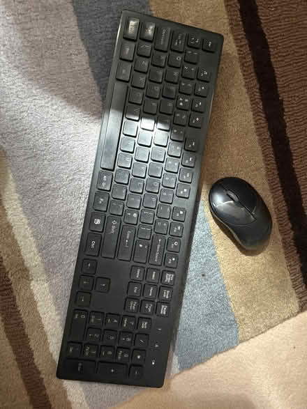 Photo of free Wireless mouse and keyboard (KT3 new malden) #1
