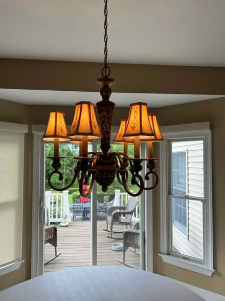 Photo of free Kitchen chandelier and pendants (Ringoes NJ) #2