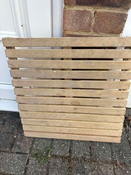 Photo of free Showed tray (South Croydon CR2) #1