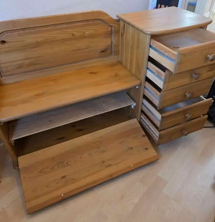 Photo of free Shoe cabinet with seat (Welling DA16) #2